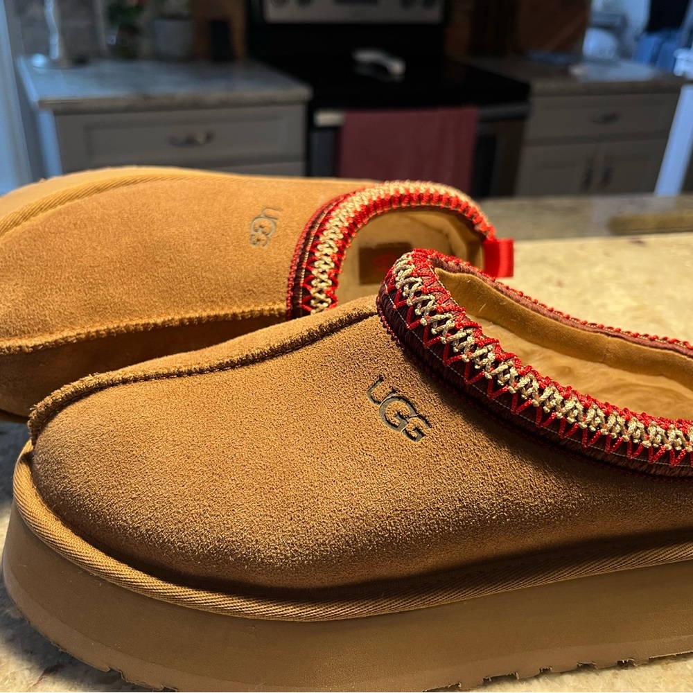 UGG Brown Shearling-Lined Slip-On Slippers with Red Trim - Picture 3 of 4
